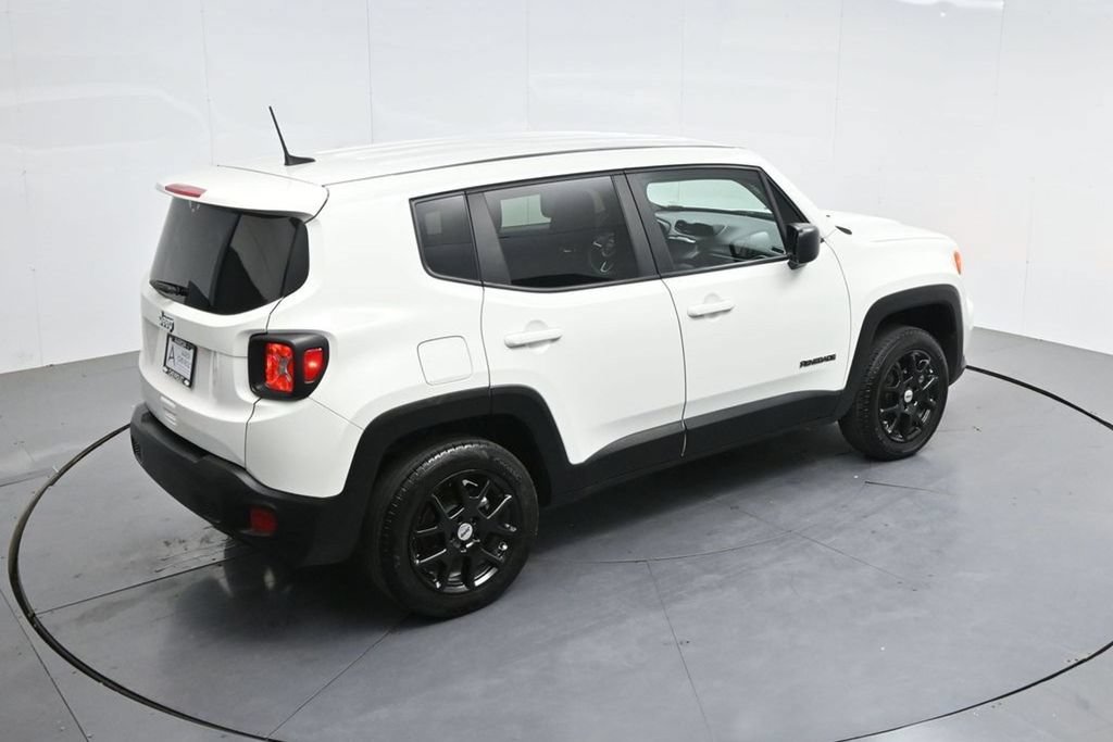 Used 2023 Jeep Renegade Latitude AWD/4WD image 51