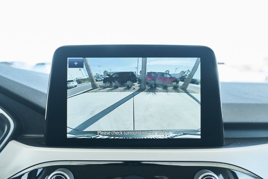 Used 2022 Ford Escape SE image 47