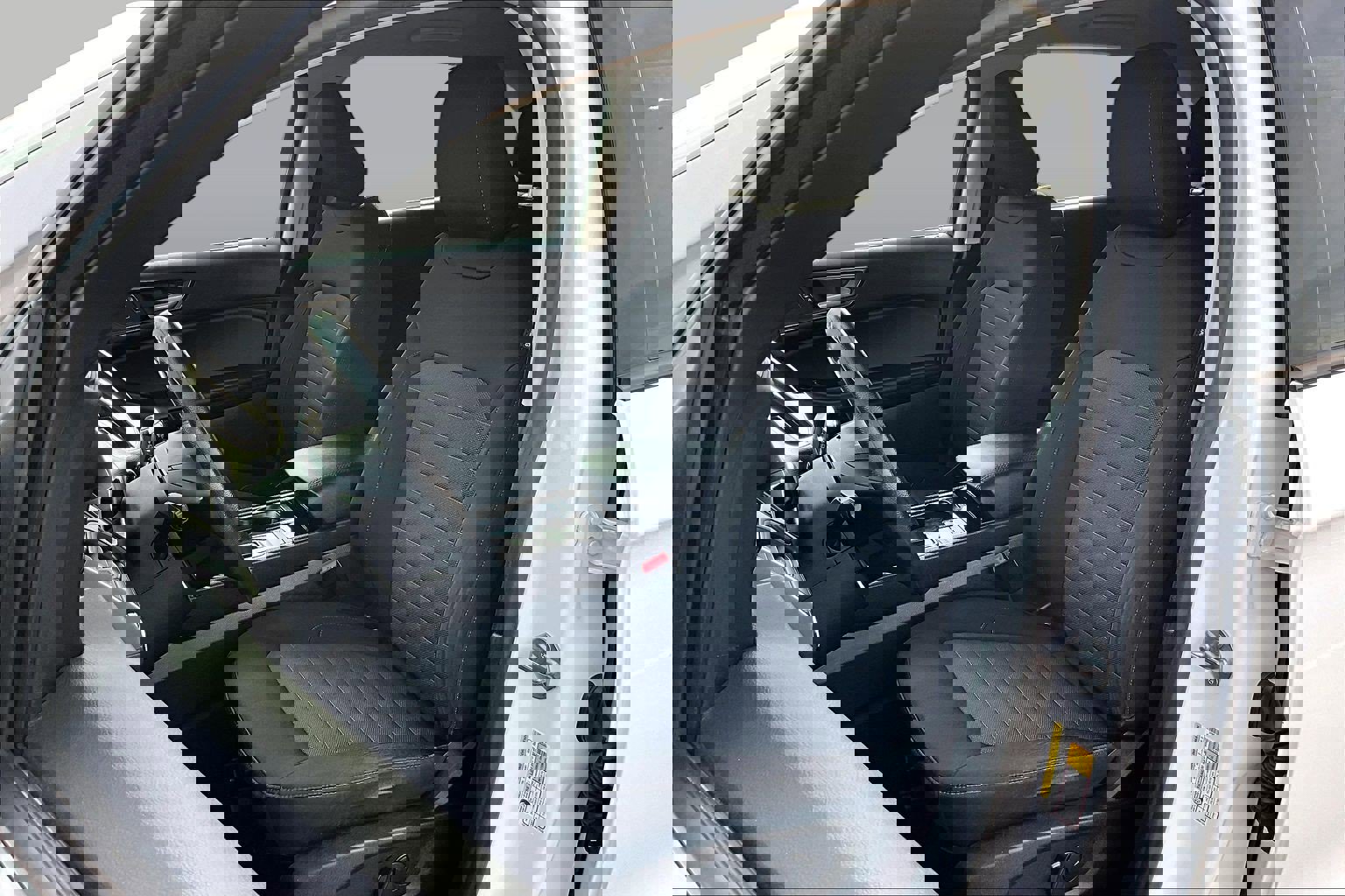 Used 2020 Ford Edge SE image 24