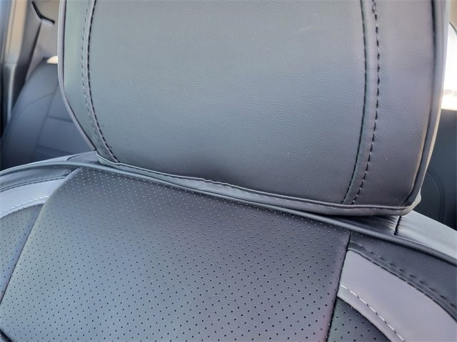 Used 2019 Toyota Tacoma TRD Off-Road w/ Technology Package image 16