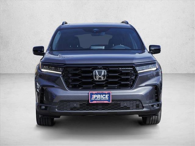 Used 2025 Honda Pilot Black Edition image 2