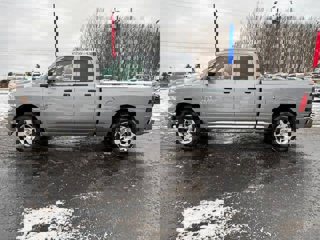 Used 2024 RAM 1500 Classic SLT image 4