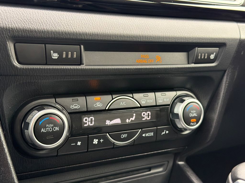 Used 2016 MAZDA MAZDA3 i Grand Touring image 25