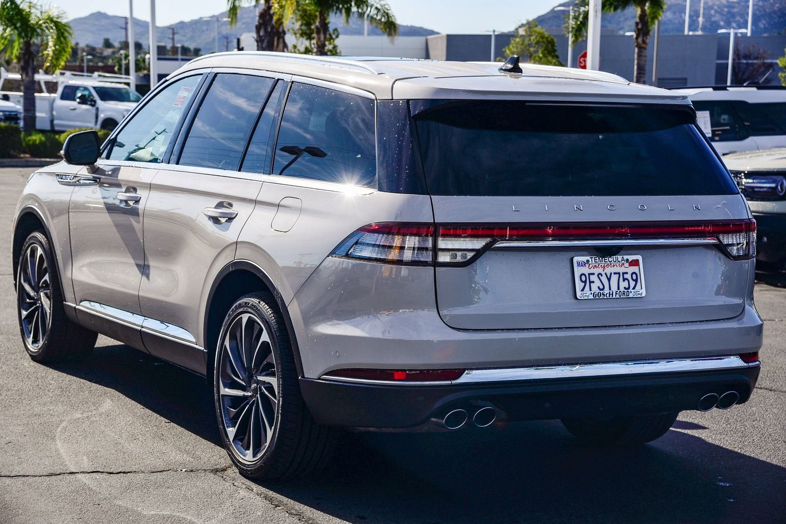 Used 2023 Lincoln Aviator Reserve w/ Equipment Group 201A image 6
