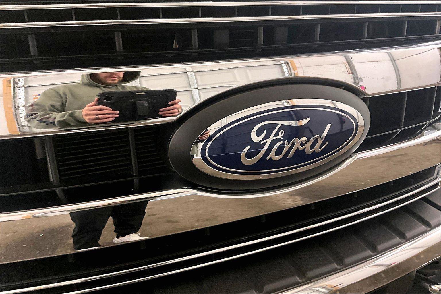 Used 2022 Ford F250 XLT w/ XLT Premium Package image 29