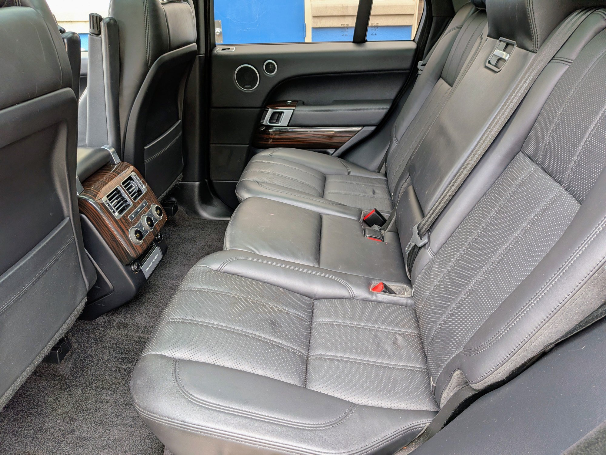 Used 2017 Land Rover Range Rover HSE AWD/4WD image 6
