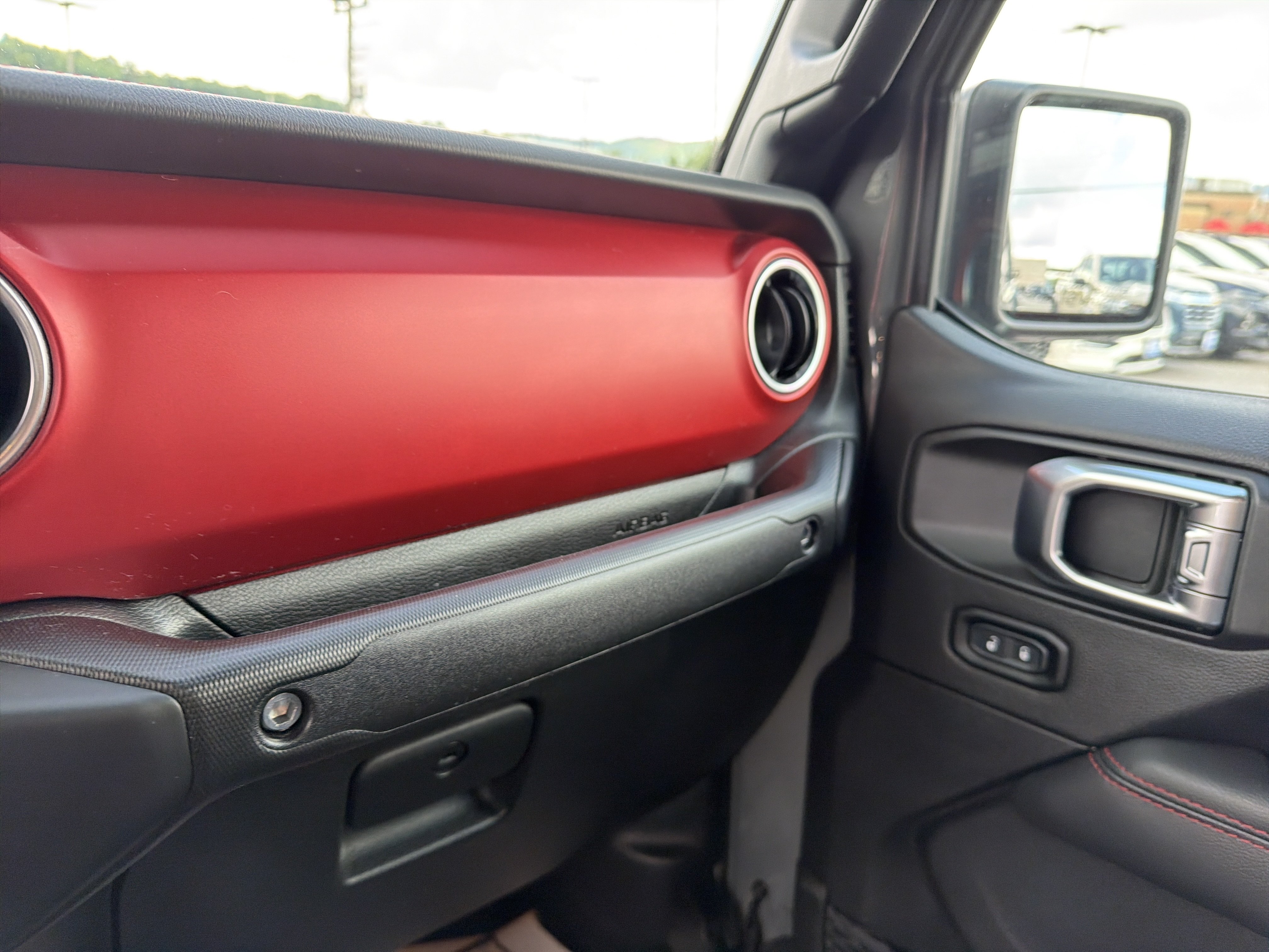 Used 2022 Jeep Gladiator Rubicon w/ LED Lighting Group AWD/4WD image 23