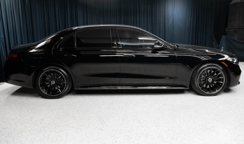 Certified 2025 Mercedes-Benz S 580 4MATIC Sedan image 4