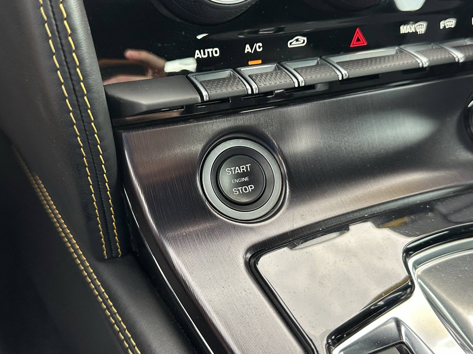 Used 2018 Jaguar F-TYPE 400 Sport RWD image 22