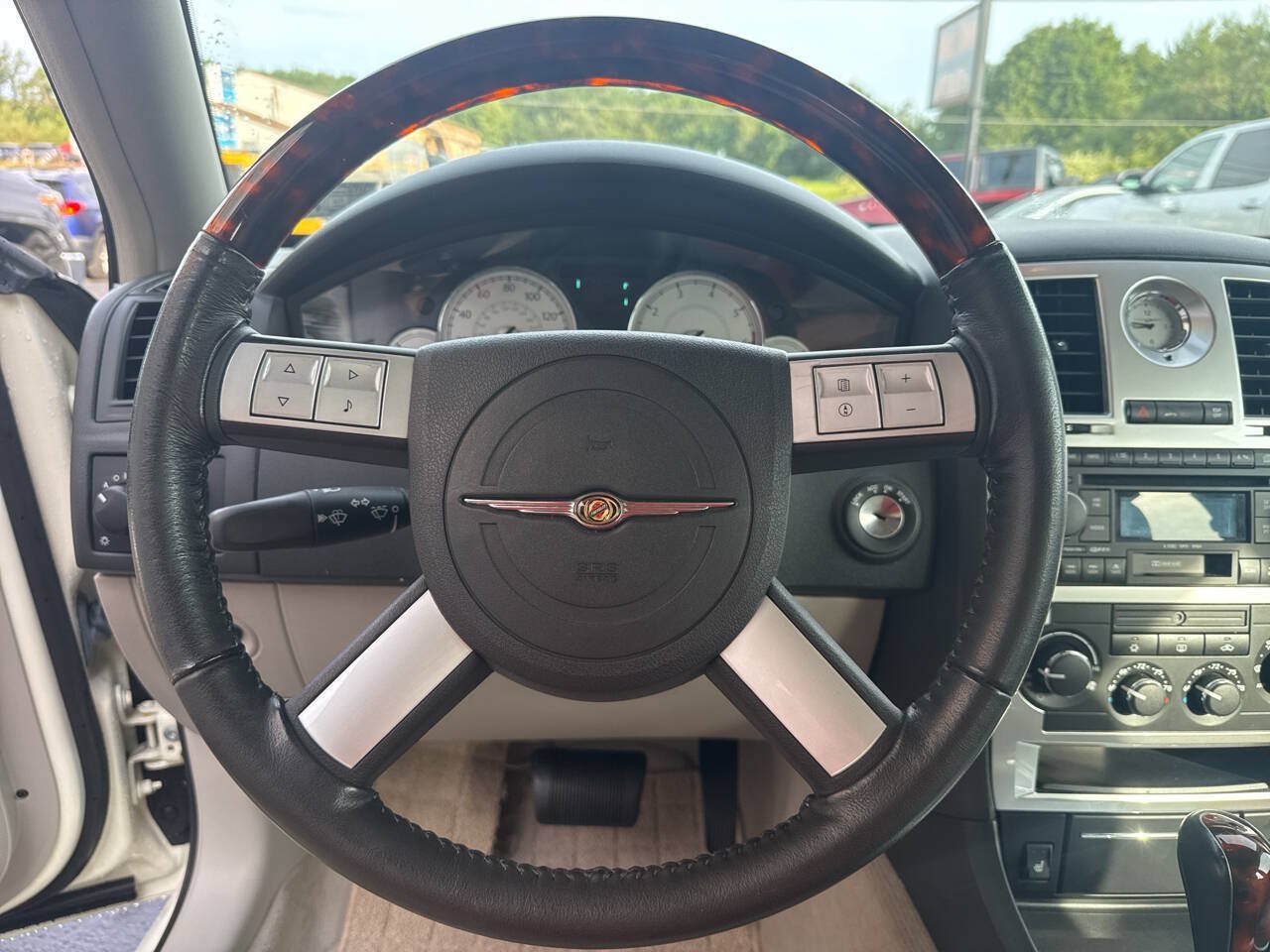 Used 2005 Chrysler 300 C RWD image 30