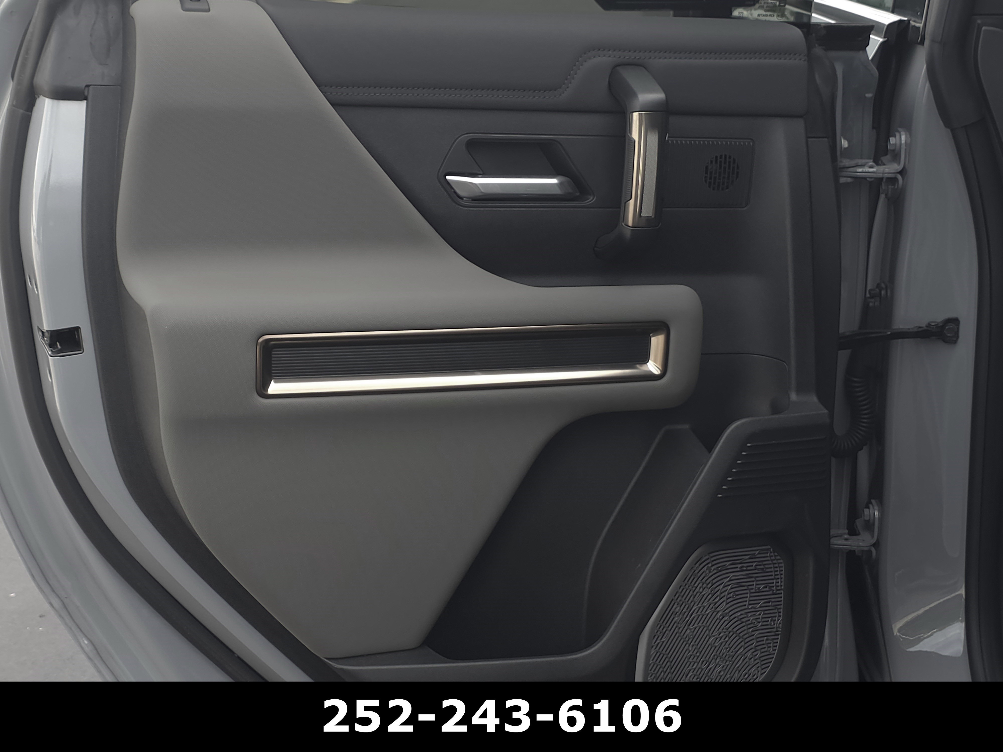 Used 2025 GMC Hummer EV 3X AWD/4WD image 39