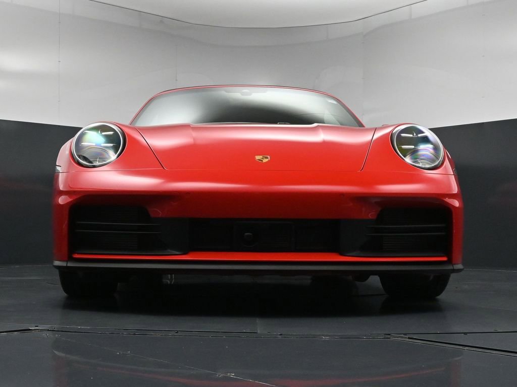 Certified 2025 Porsche 911 Carrera RWD image 29