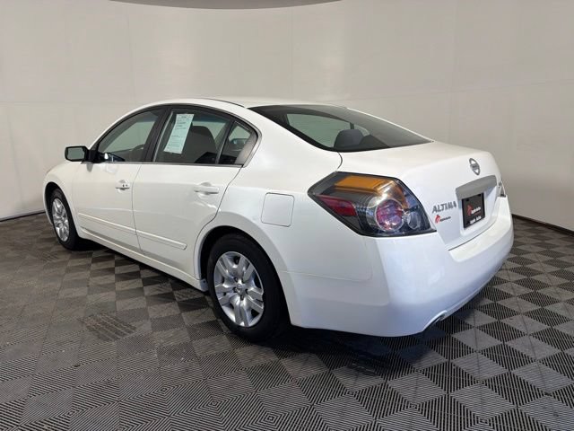 Used 2011 Nissan Altima 2.5 S FWD image 6