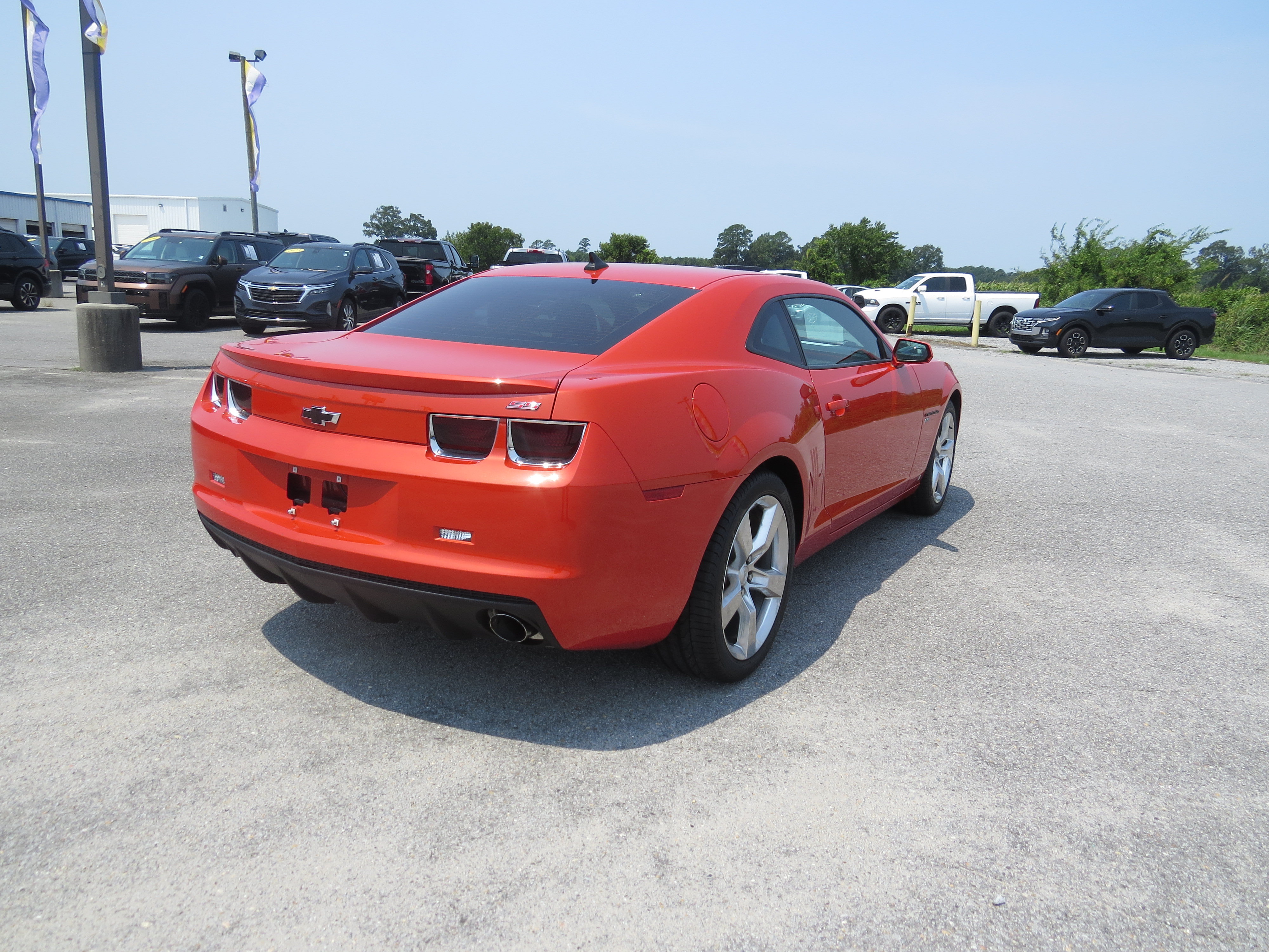 Used 2010 Chevrolet Camaro SS w/ RS Package RWD image 9