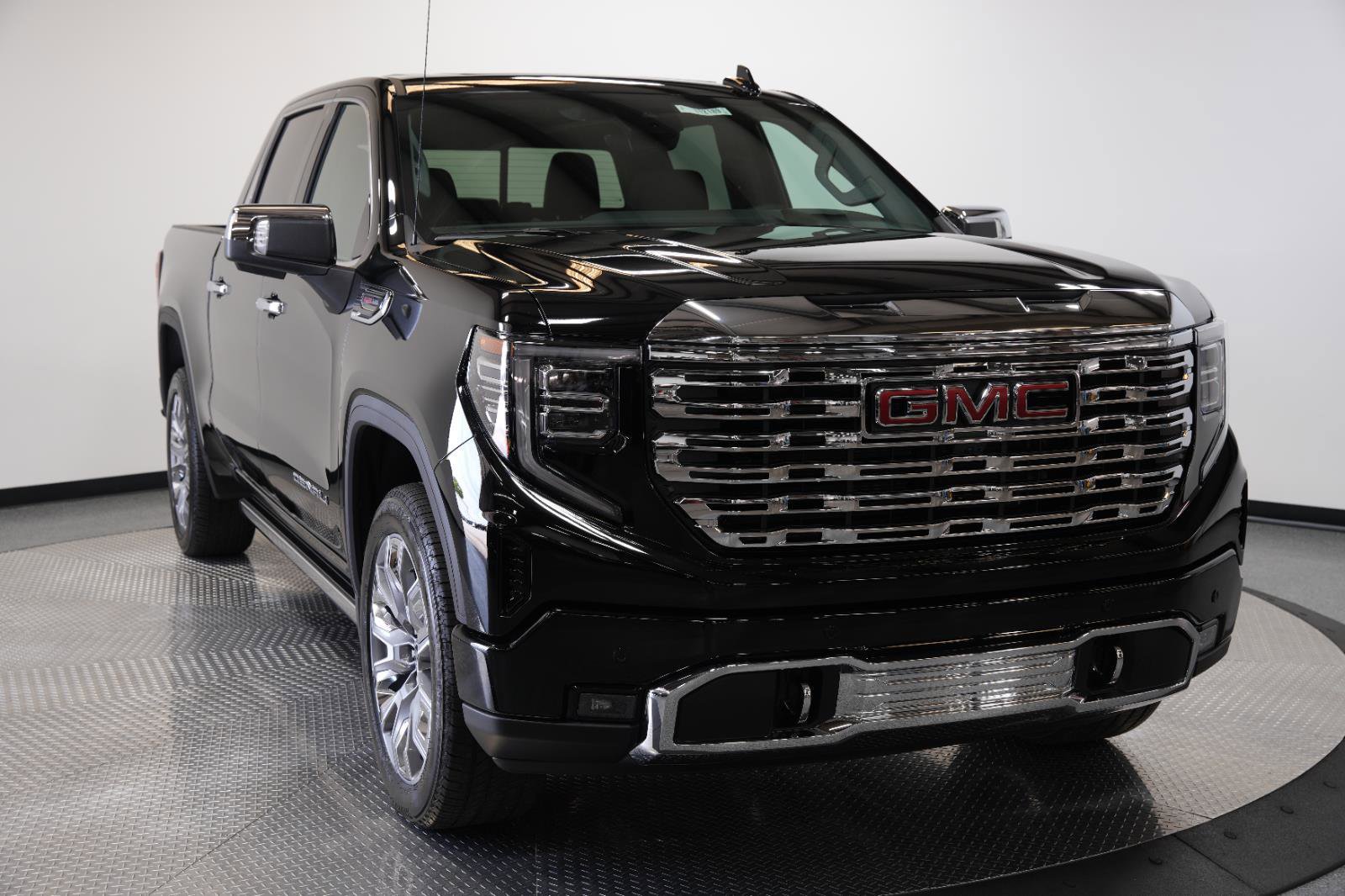 New 2026 GMC Sierra 1500 Denali AWD/4WD image 2