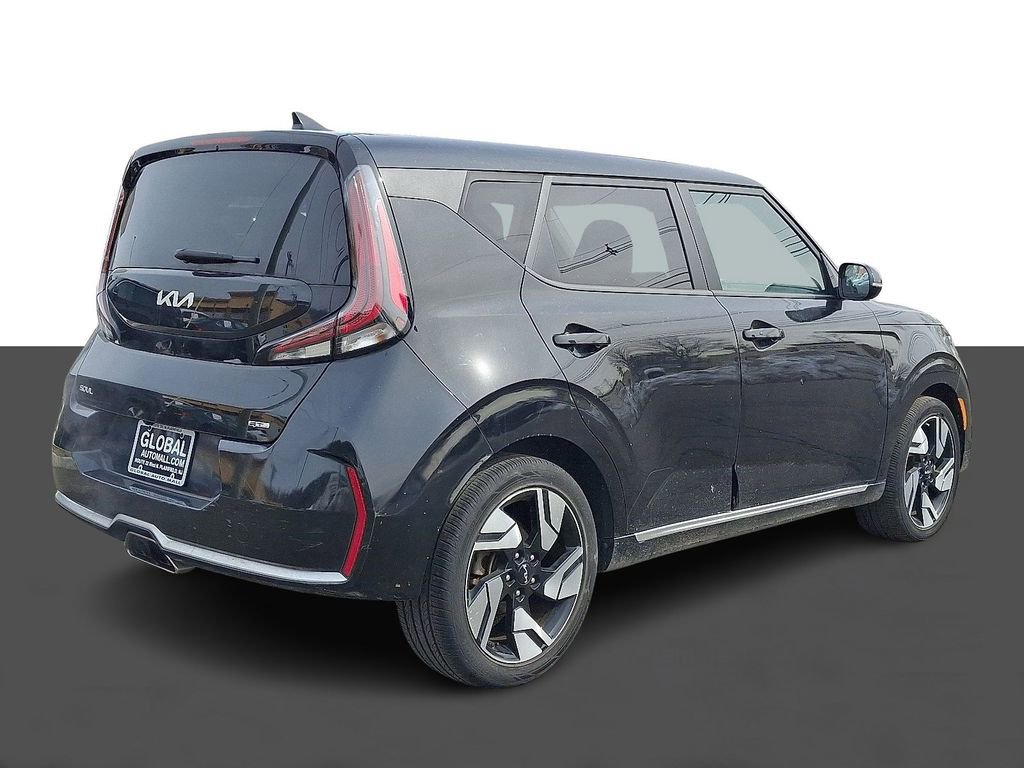 Used 2023 Kia Soul GT-Line image 7
