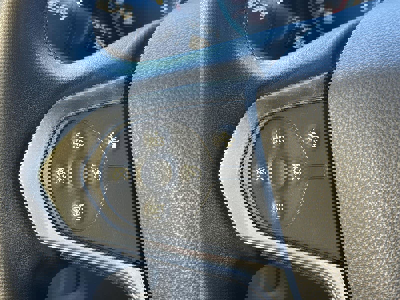 Used 2023 Chevrolet Traverse LT w/ Midnight/Sport Edition image 26