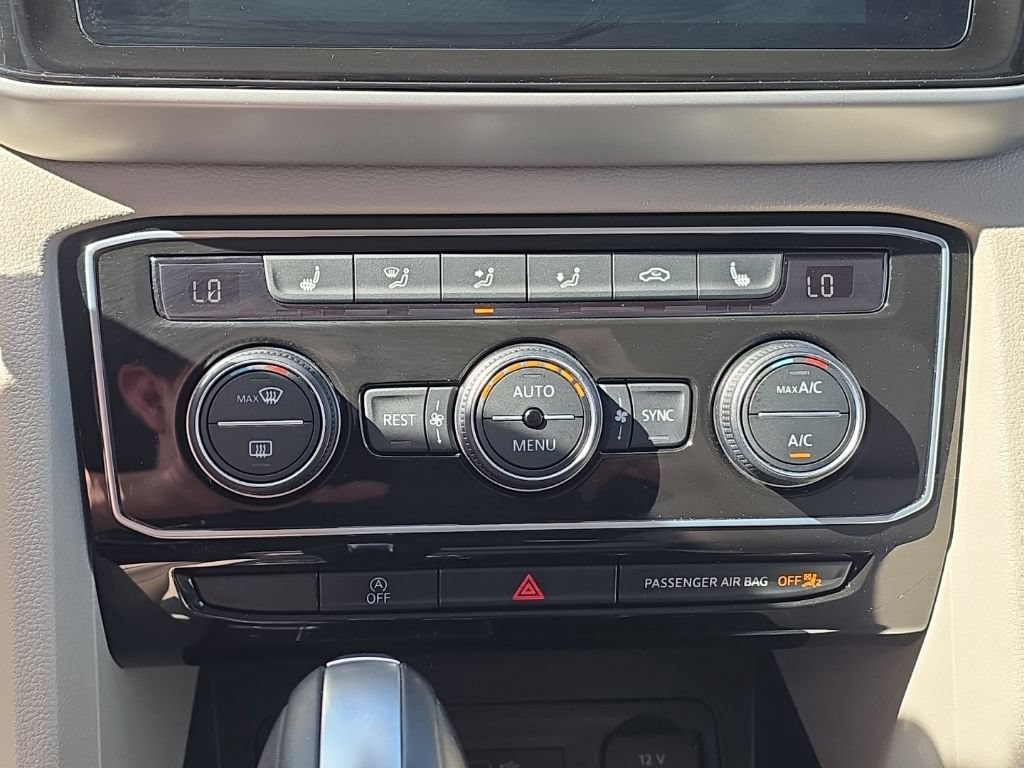 Used 2023 Volkswagen Atlas SE w/ Panoramic Sunroof Package AWD/4WD image 23