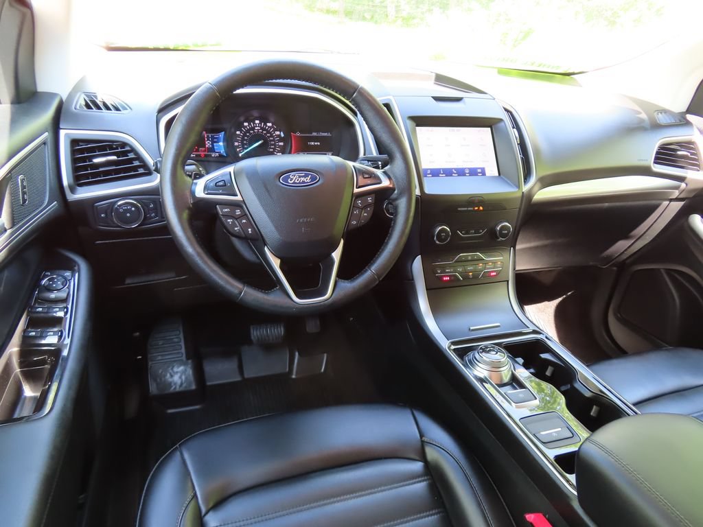 Used 2020 Ford Edge SEL w/ Convenience Package AWD/4WD image 4