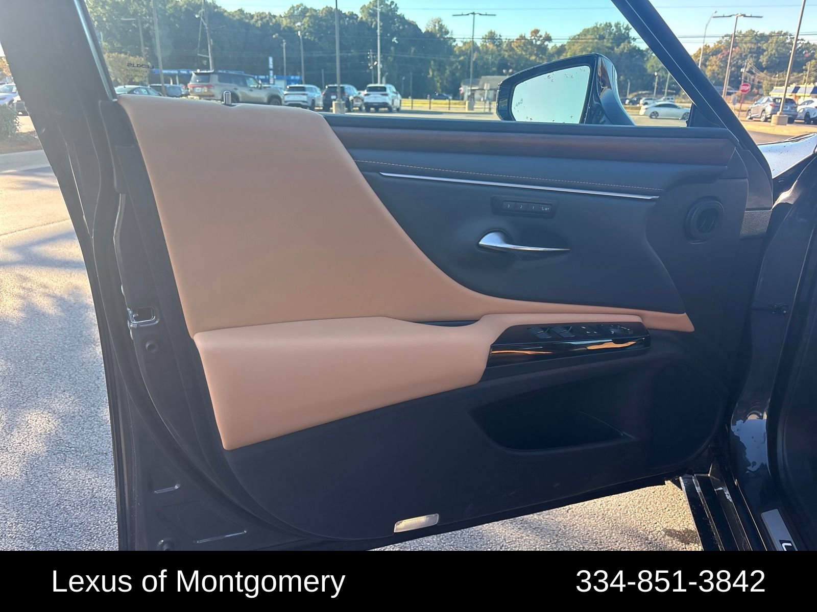 New 2025 Lexus ES 350 w/ Premium Package image 10