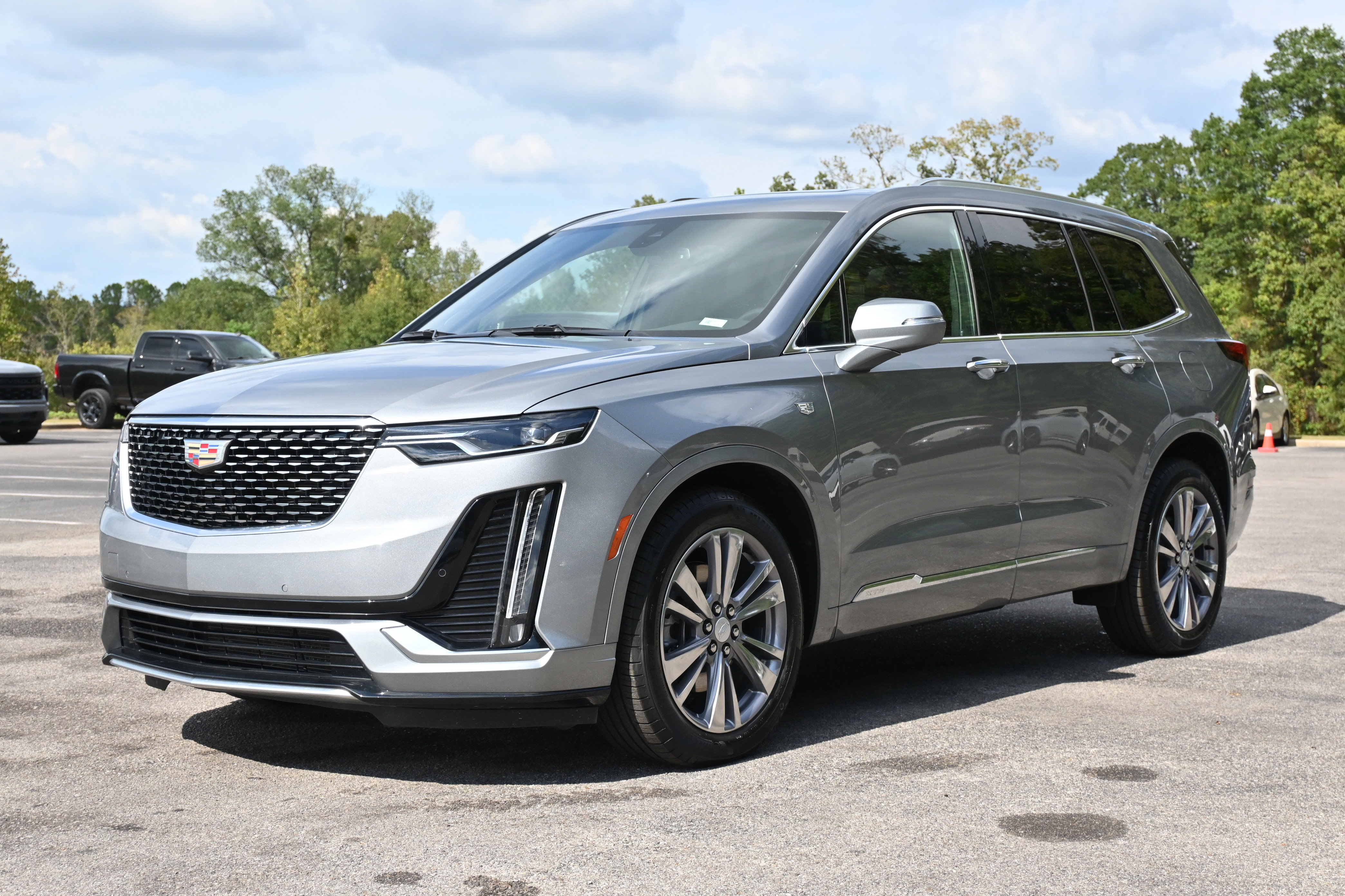 Used 2025 Cadillac XT6 Premium Luxury image 5