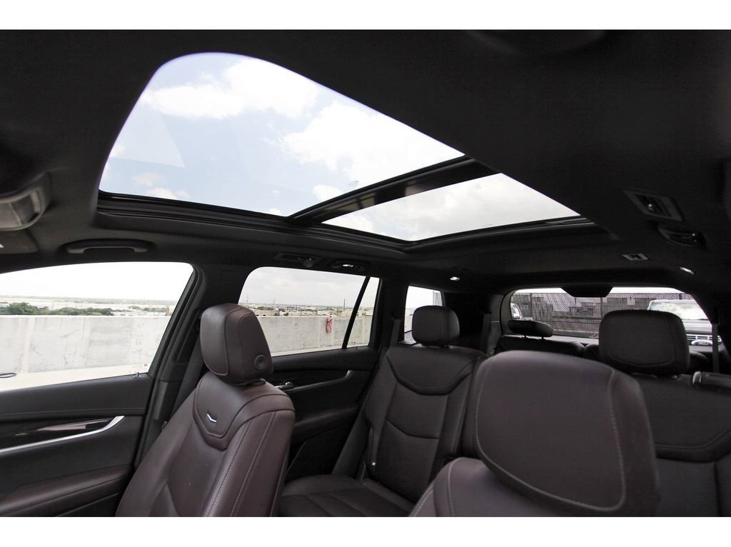 Used 2024 Cadillac XT6 Premium Luxury w/ Technology Package image 29