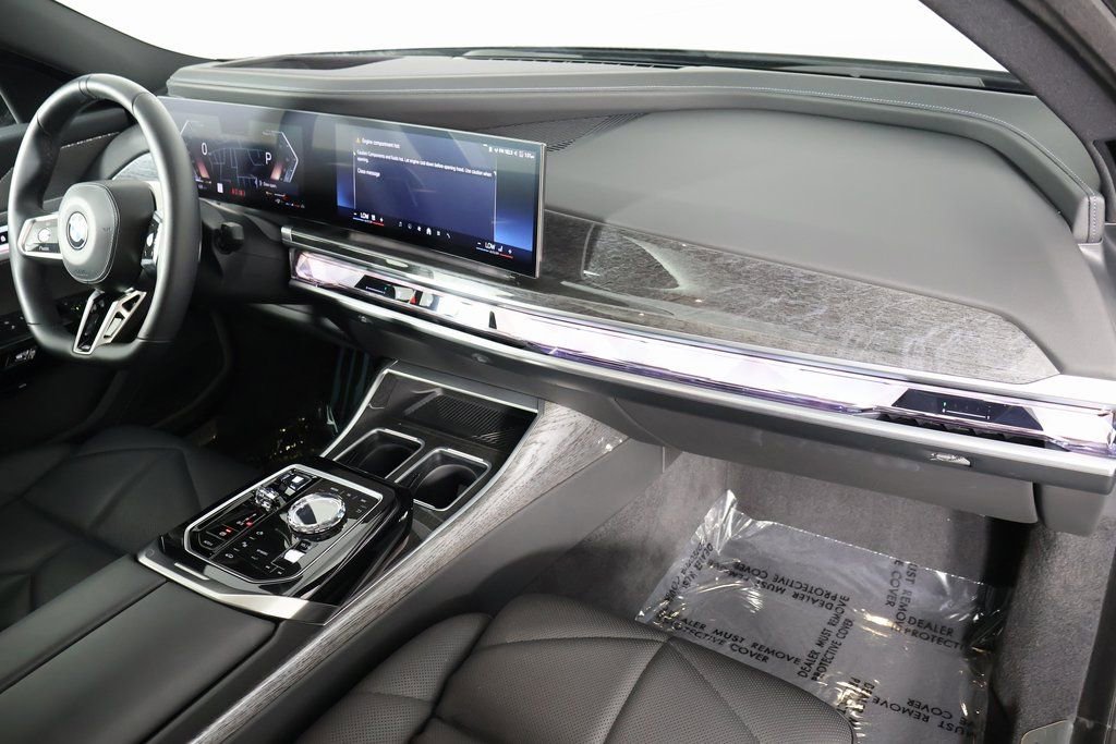 Used 2023 BMW 740i w/ Parking Assistance Package RWD image 8