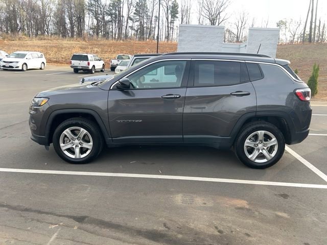 Used 2024 Jeep Compass Latitude image 13