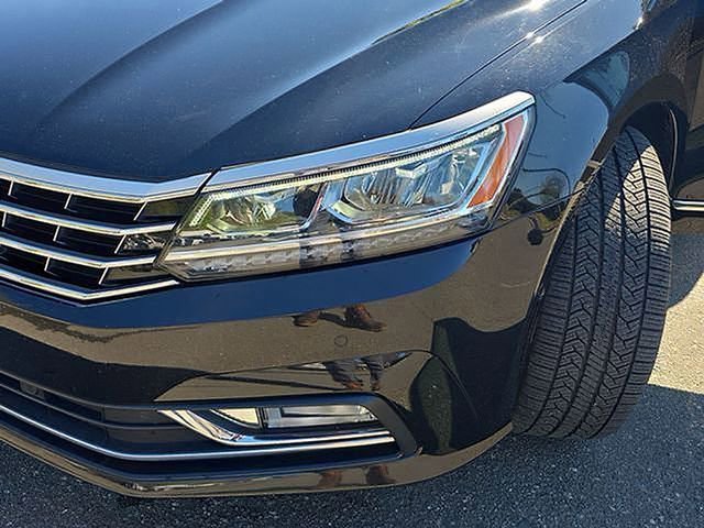 Used 2016 Volkswagen Passat 1.8T SEL Premium image 53