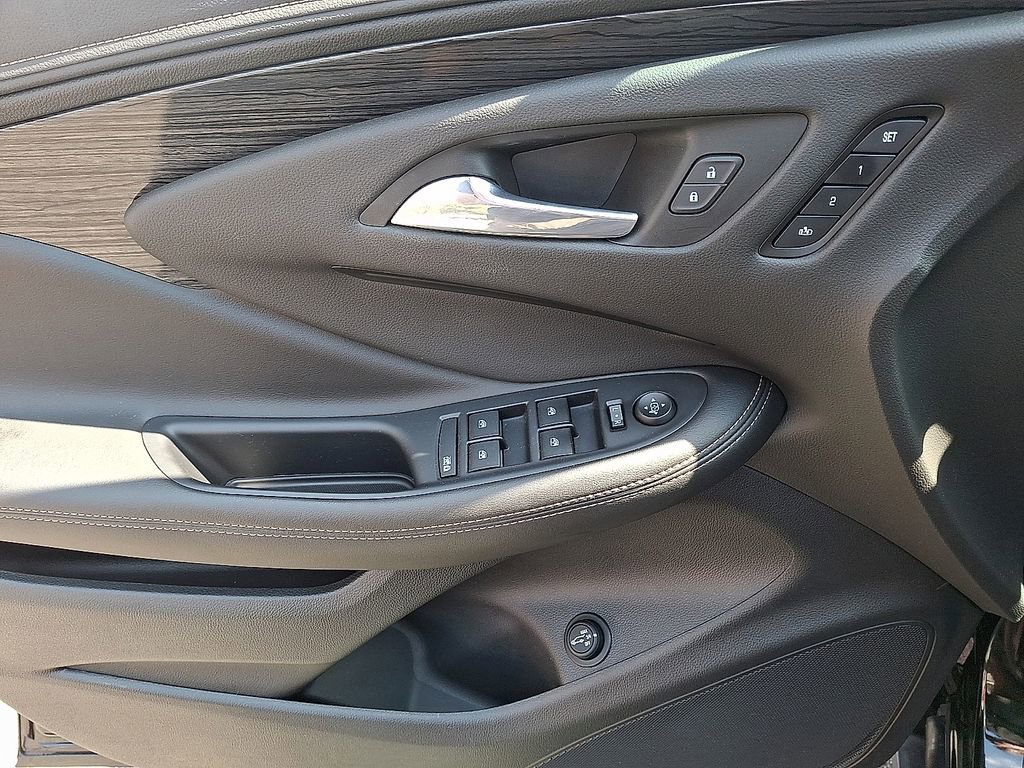 Used 2017 Buick Envision Essence image 13