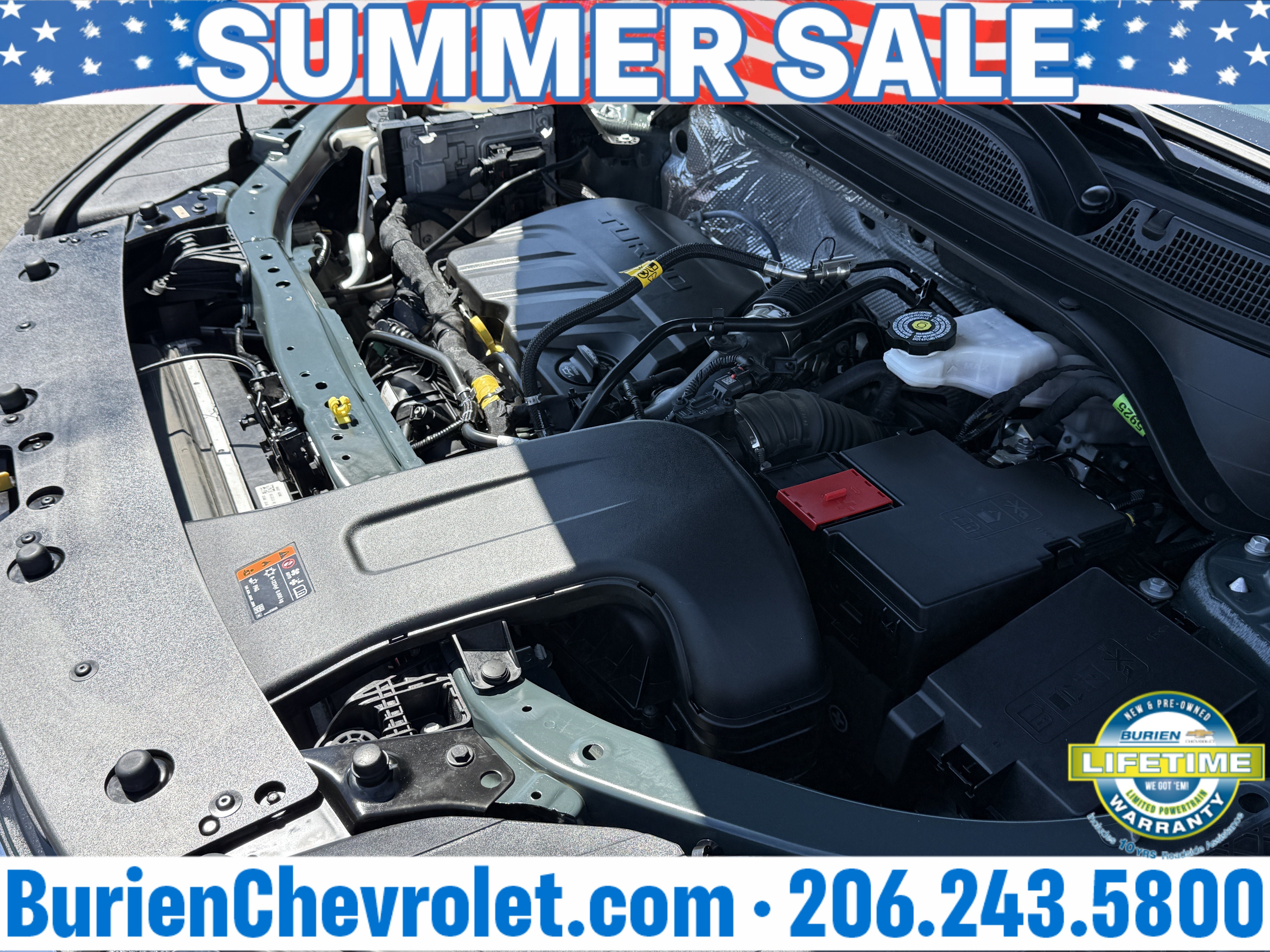 Used 2025 Chevrolet Trax LT FWD image 32