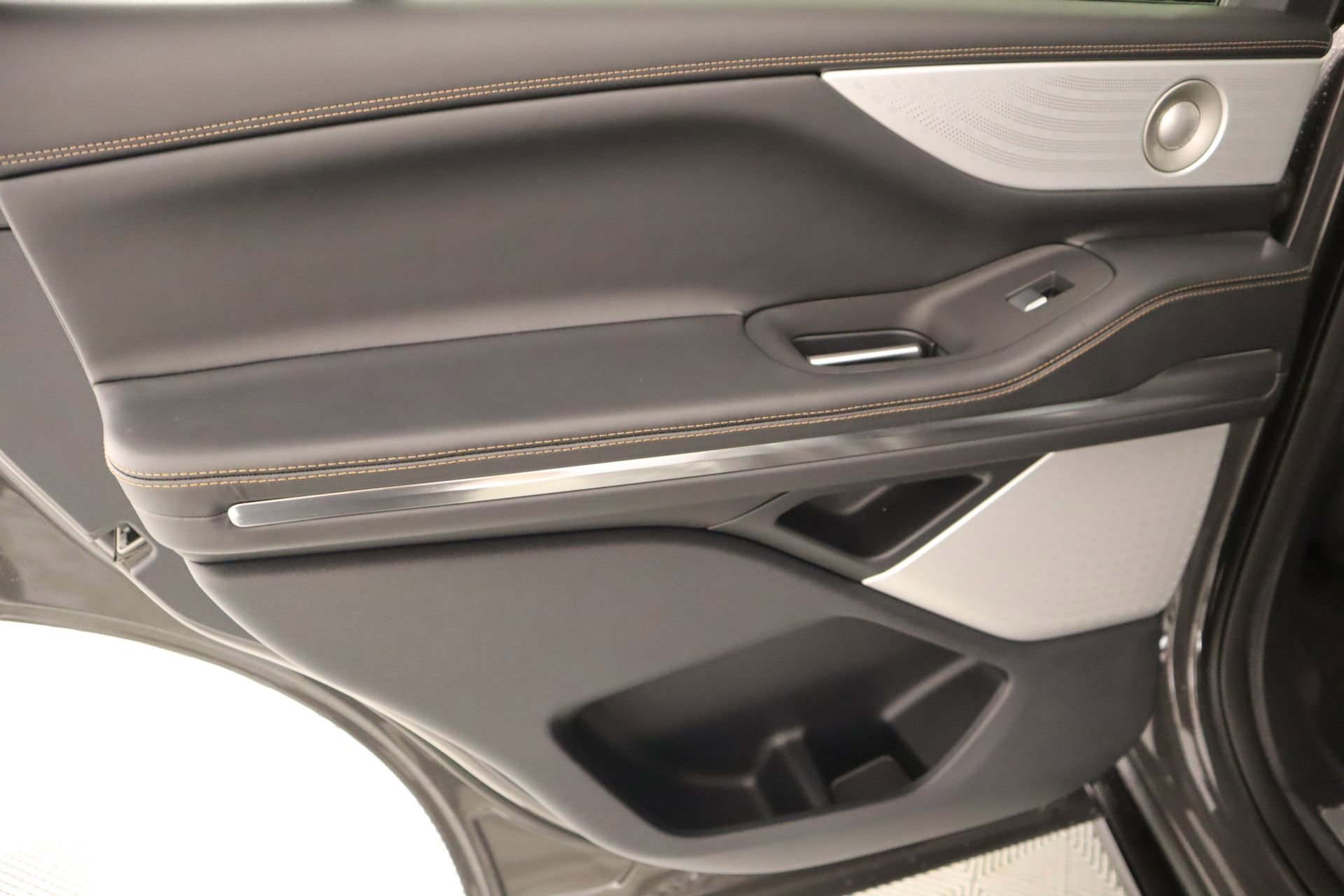 New 2026 Lincoln Navigator Black Label image 19