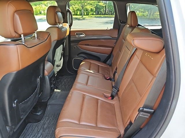Used 2017 Jeep Grand Cherokee Summit AWD/4WD image 17