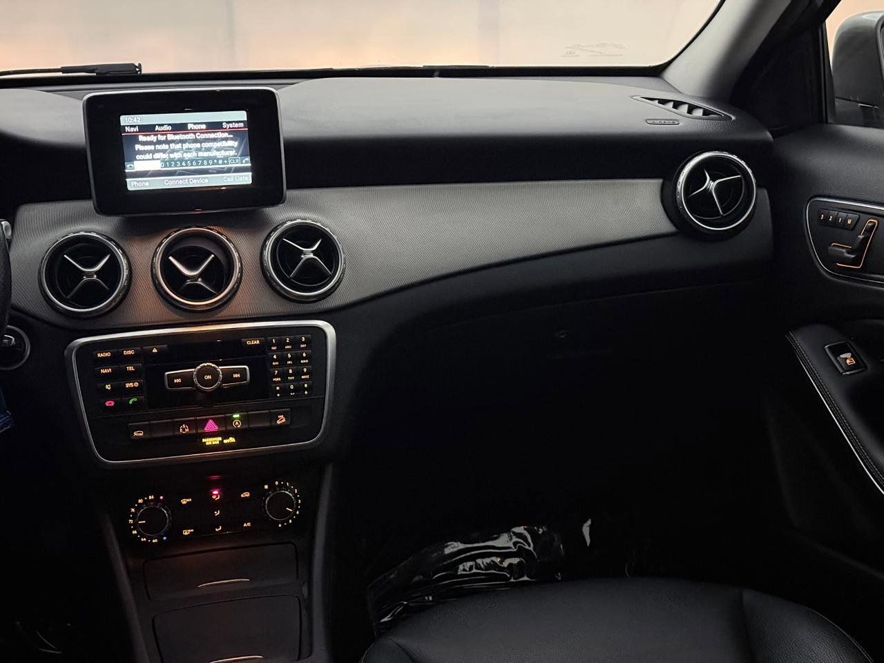 Used 2015 Mercedes-Benz GLA 250 4MATIC image 27