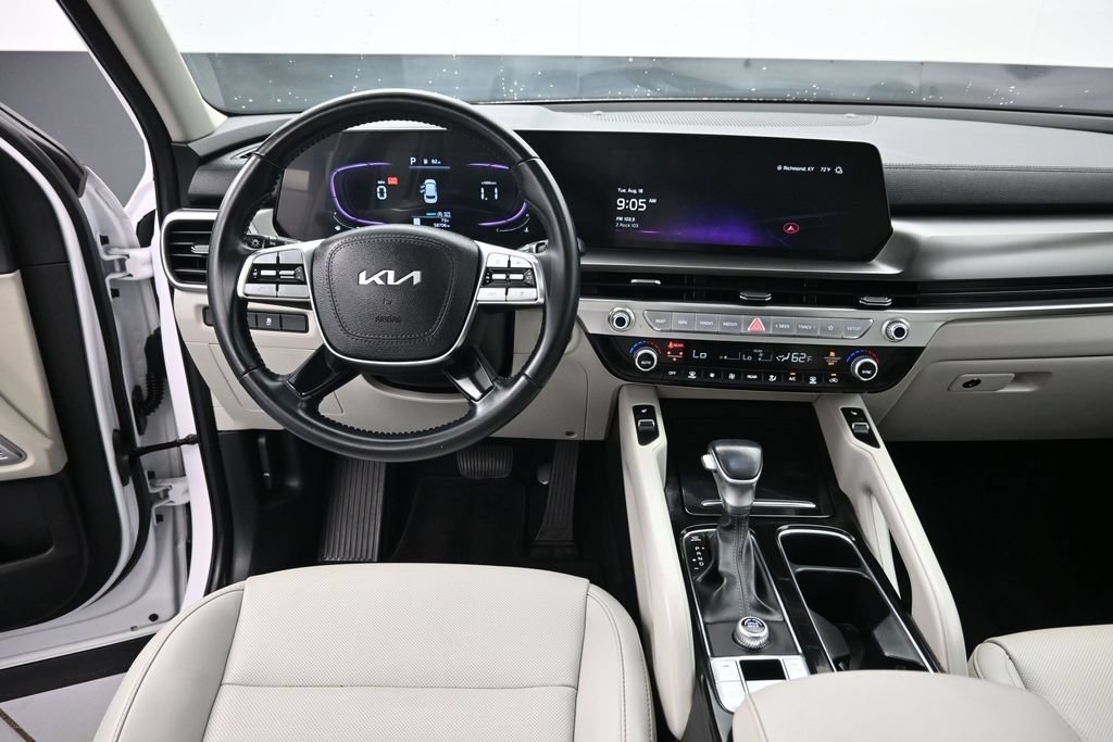 Used 2024 Kia Telluride S w/ S Sunroof Package FWD image 11