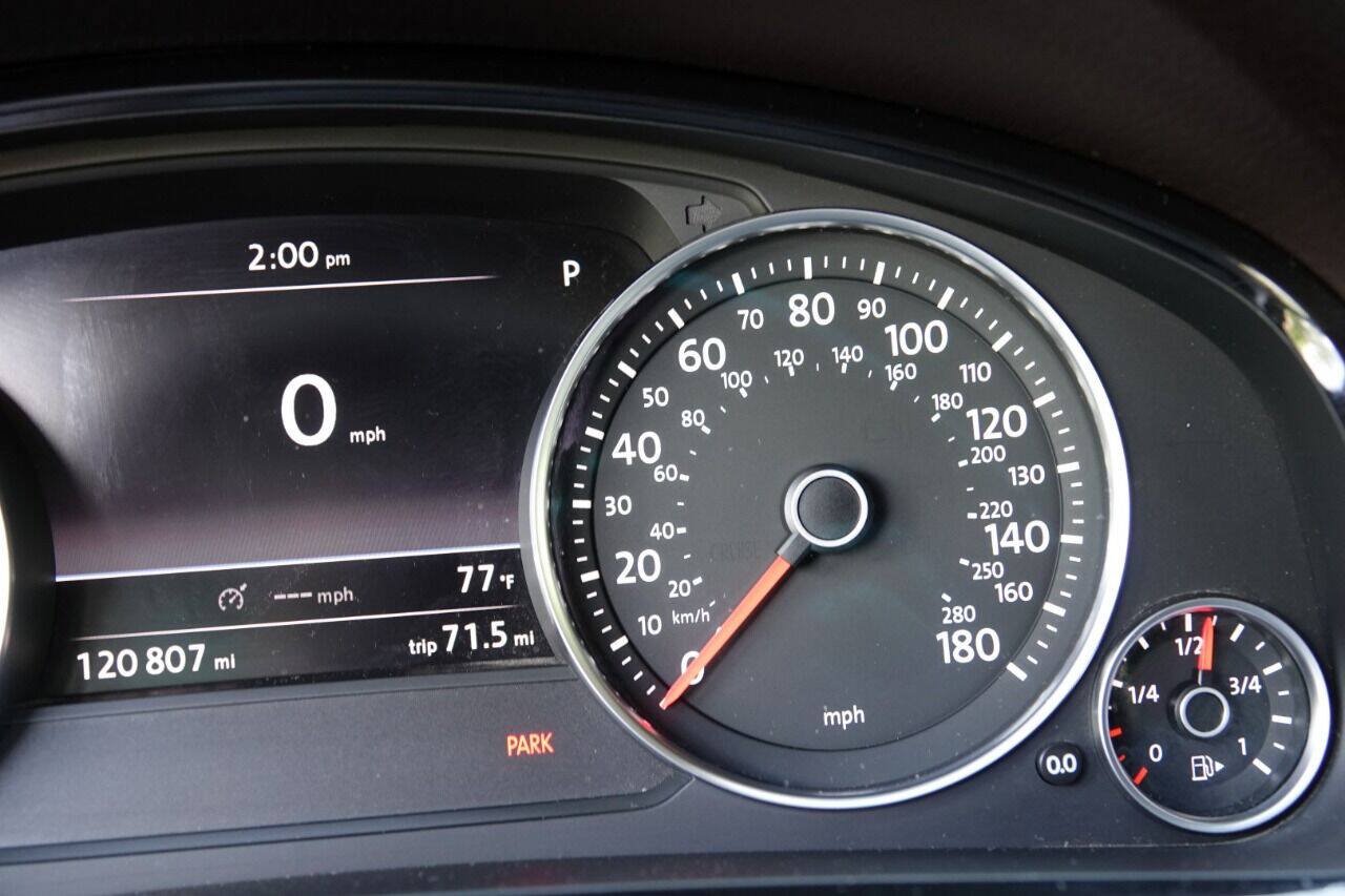 Used 2012 Volkswagen Touareg Sport AWD/4WD image 49