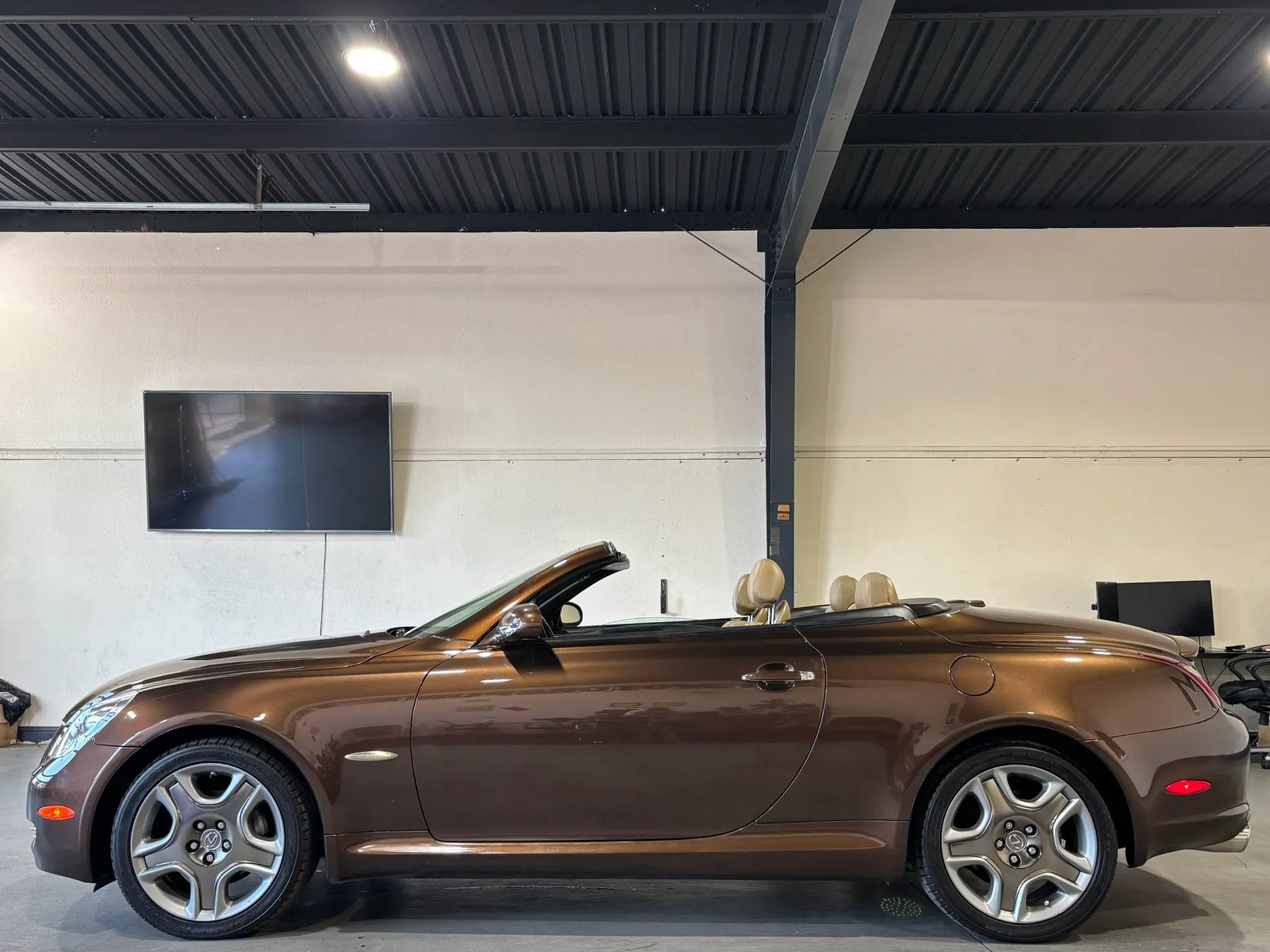 Used 2006 Lexus SC 430 Convertible RWD image 10