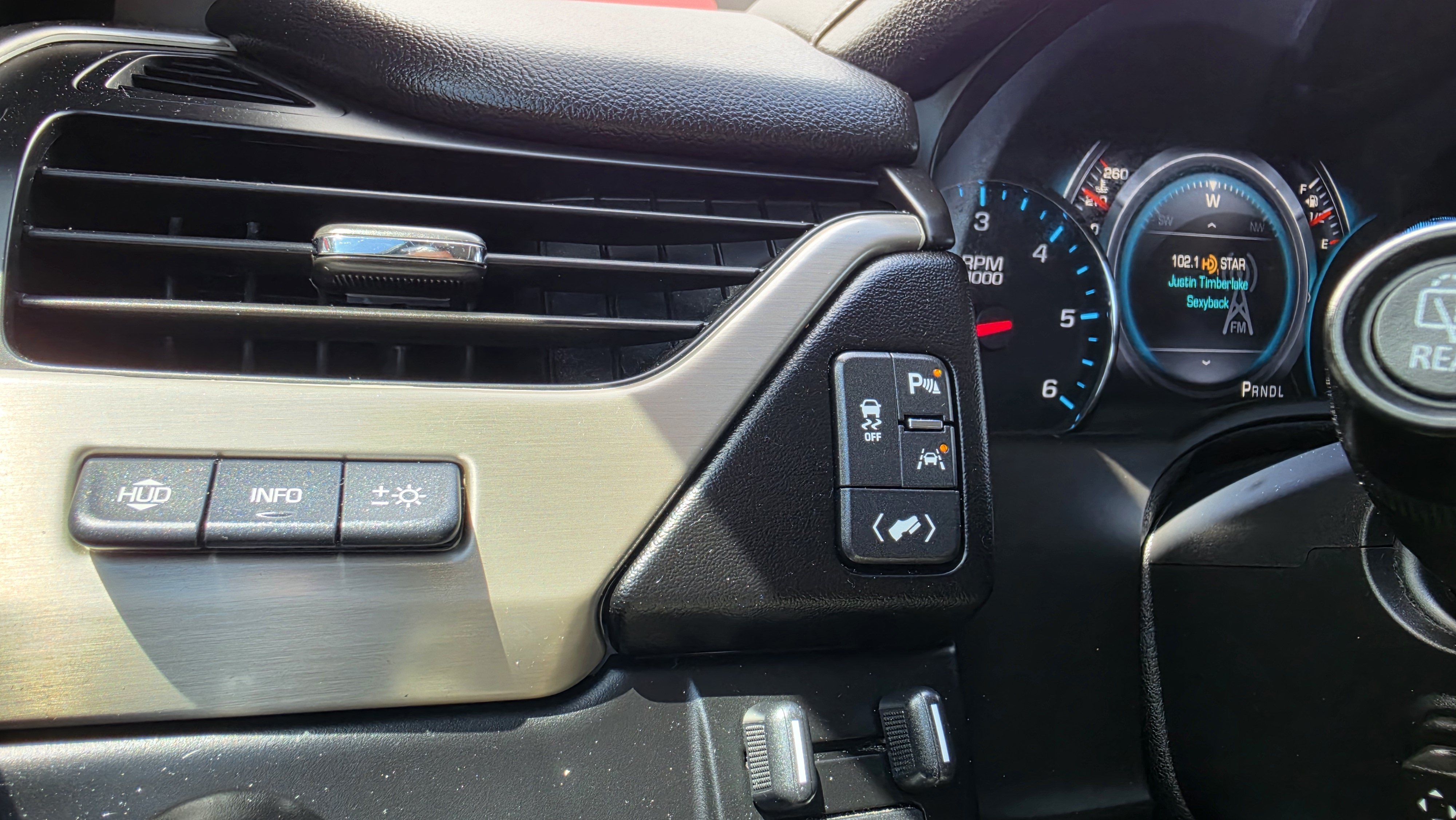 Used 2018 GMC Yukon Denali RWD image 45
