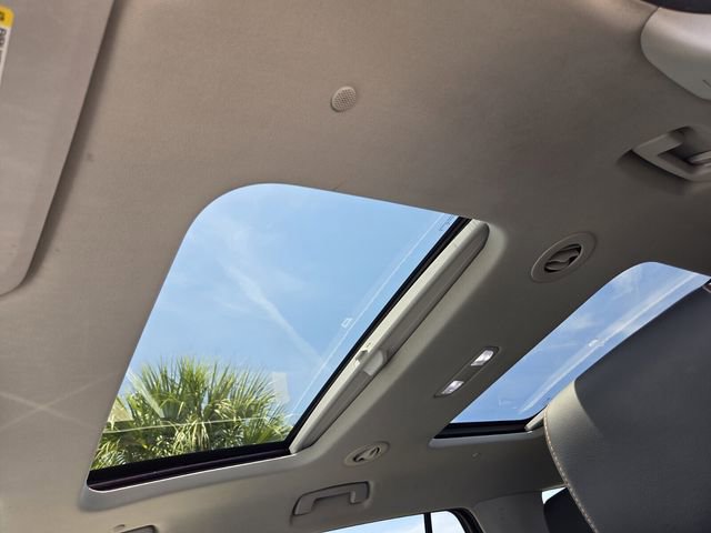Certified 2019 Chevrolet Traverse RS w/ LPO, Floor Liner Package AWD/4WD image 21