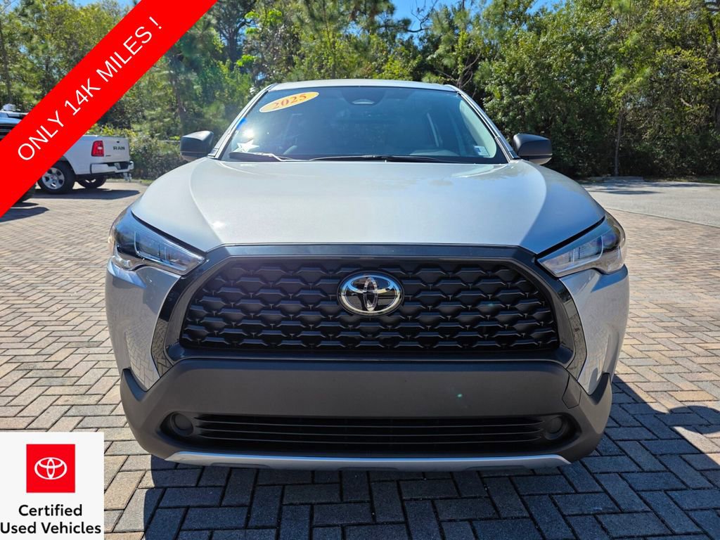 Used 2025 Toyota Corolla Cross L image 2