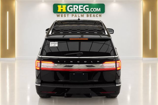 Used 2018 Lincoln Navigator Select w/ Technology Package RWD image 7