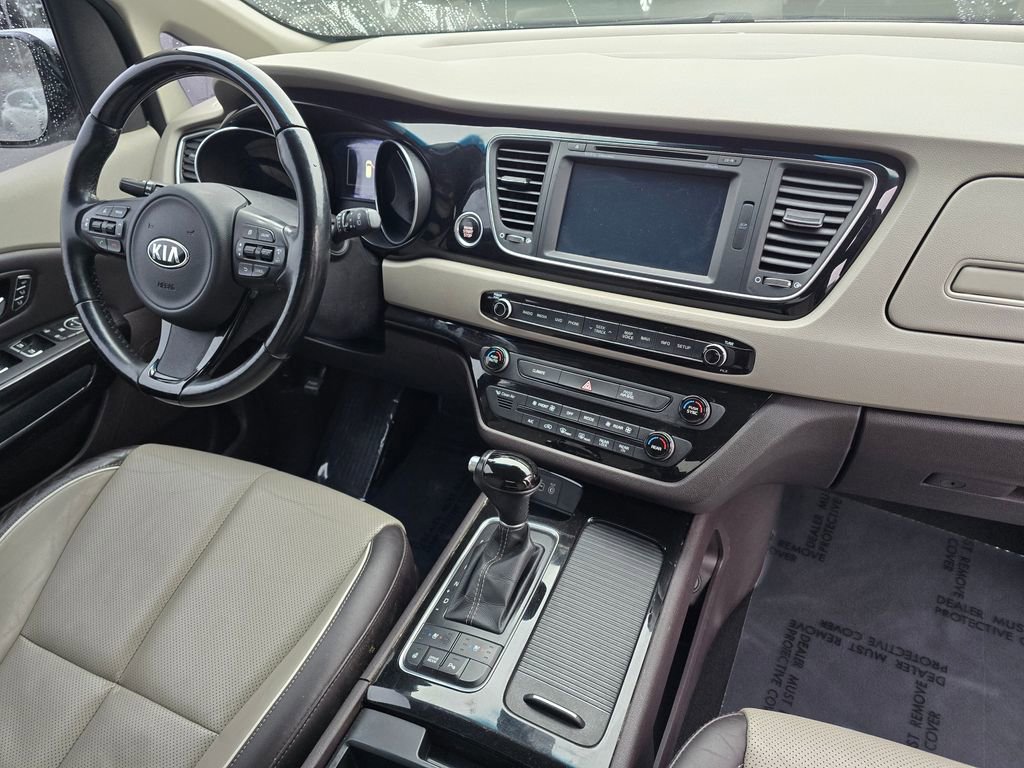 Used 2015 Kia Sedona SX Limited image 11