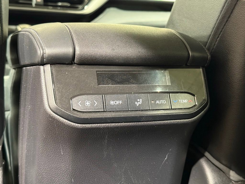 Used 2022 Toyota Highlander XLE image 22