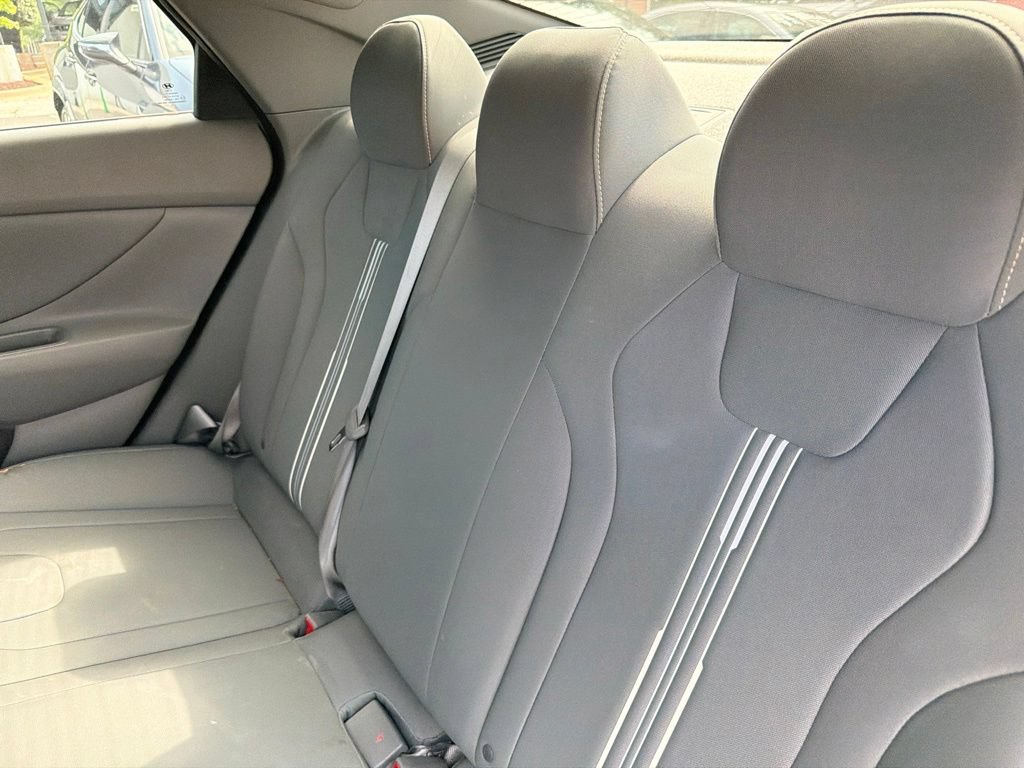 Used 2023 Hyundai Elantra SEL w/ Convenience Package FWD image 20