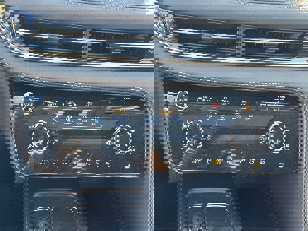 Used 2024 INFINITI QX60 Luxe image 29