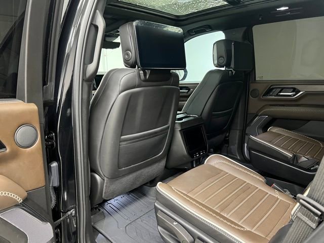 Used 2025 GMC Yukon Denali Ultimate w/ LPO, Floor Liner Package AWD/4WD image 44