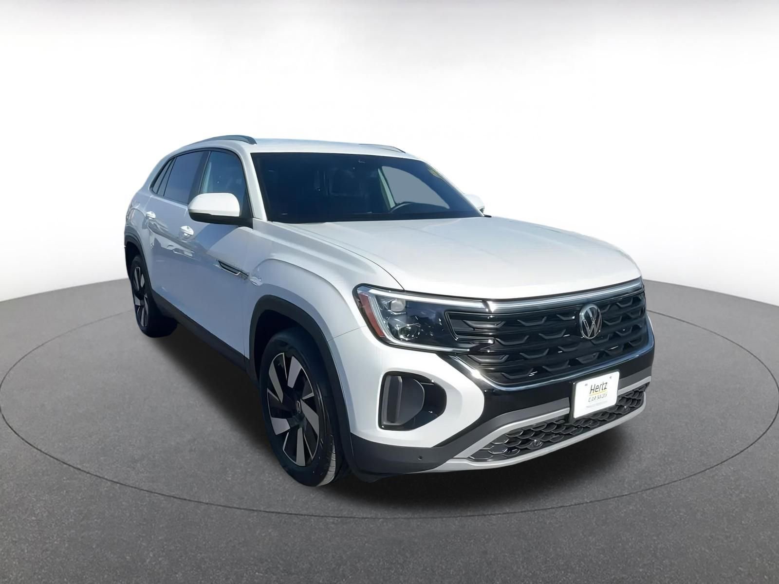 Used 2025 Volkswagen Atlas Cross Sport SE image 3