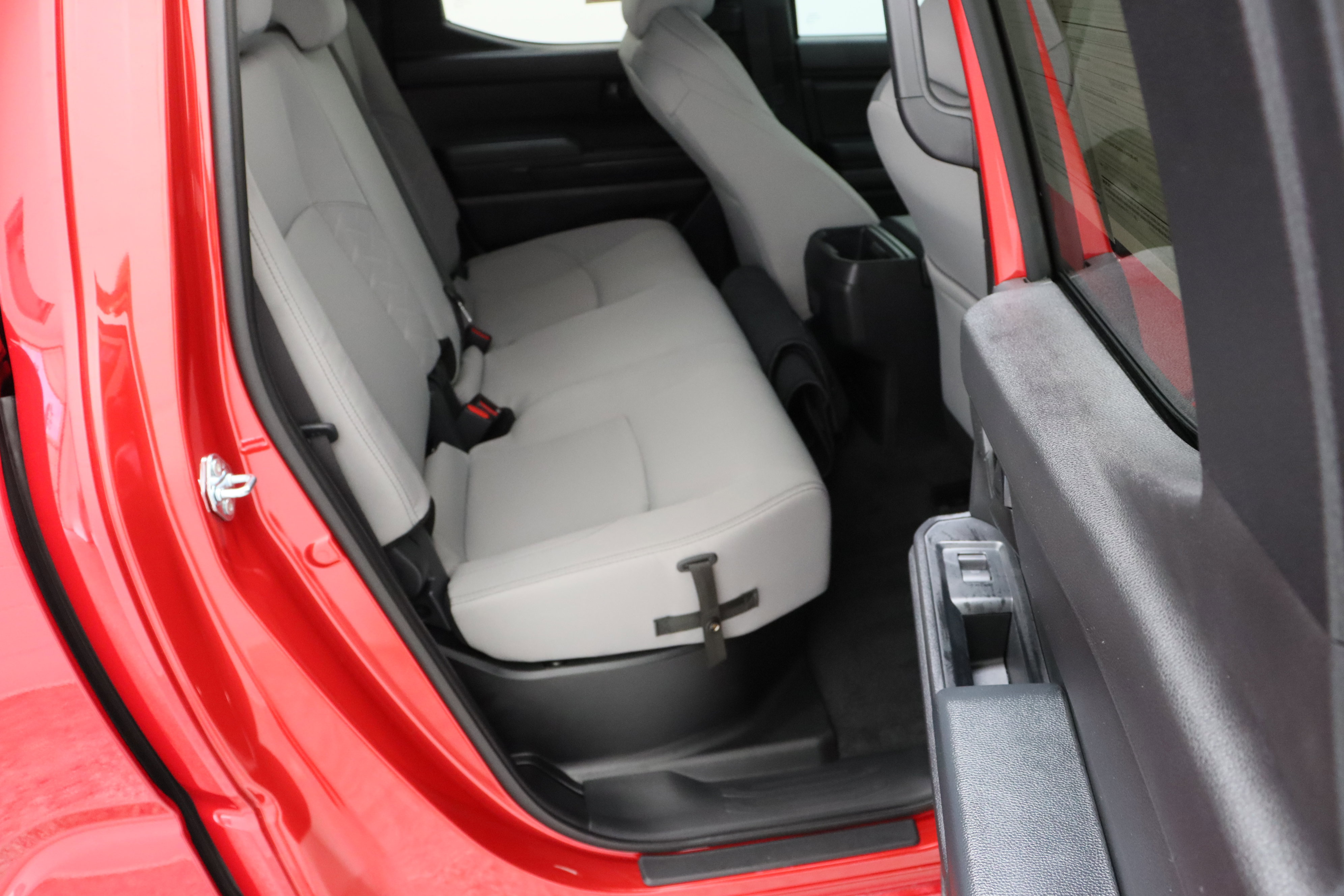 Certified 2026 Toyota Tacoma SR5 AWD/4WD image 33