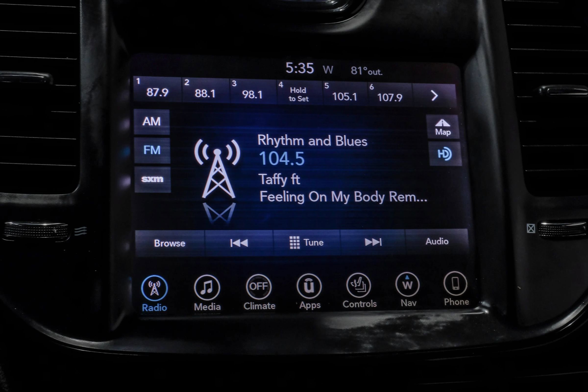 Used 2017 Chrysler 300 S w/ S Model Appearance Package image 35