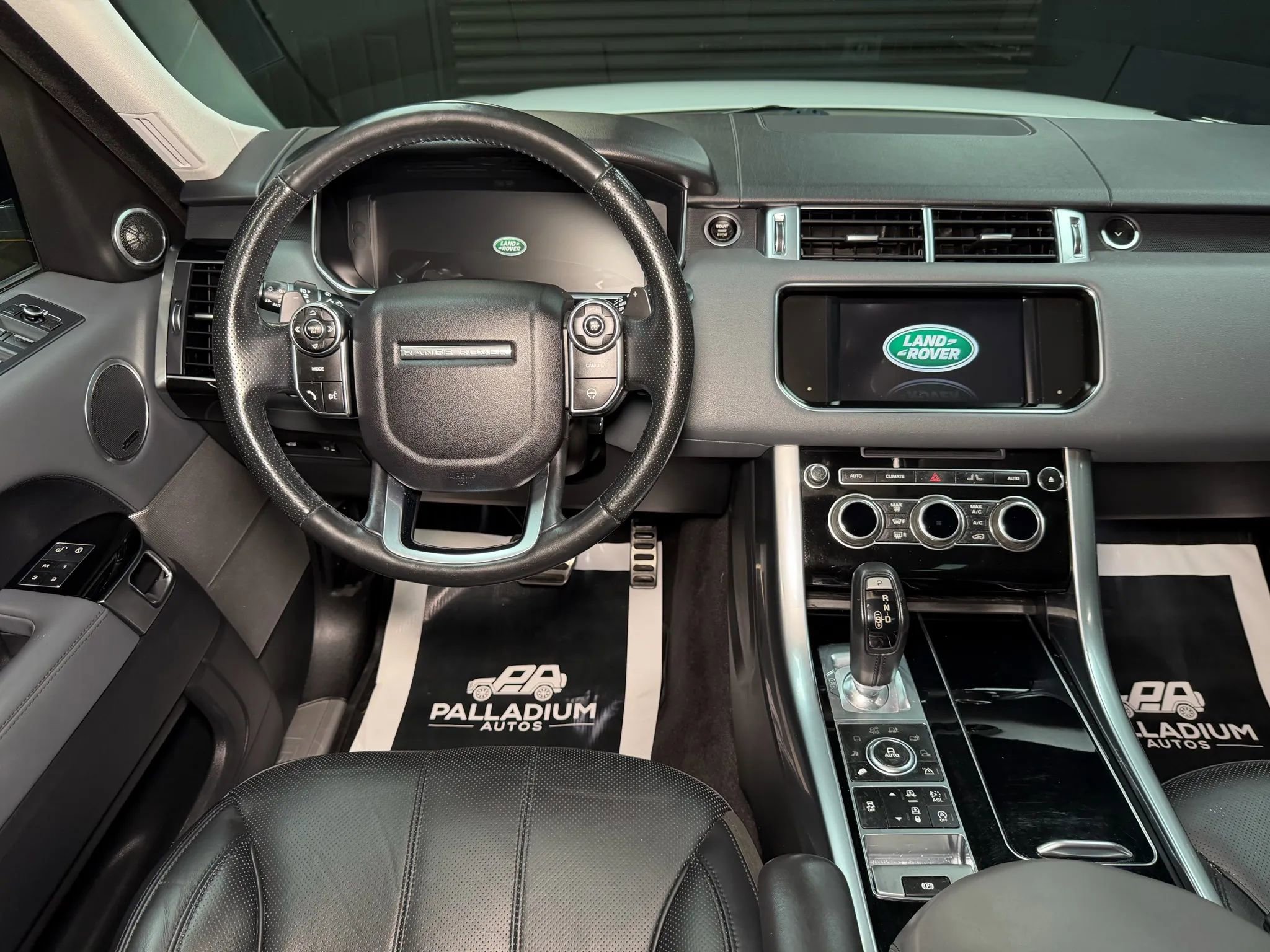 Used 2014 Land Rover Range Rover Sport Supercharged image 35